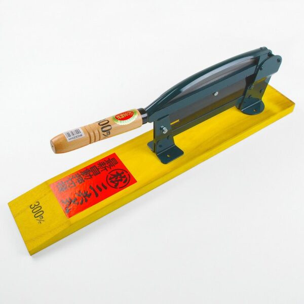 日本の伝統的な手動農具、押切とは？